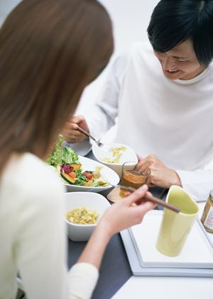 店内の豪華さとスタッフの容姿は大事